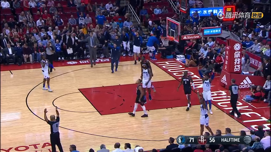  东契奇超远三分绝杀独行侠惊险战胜快船